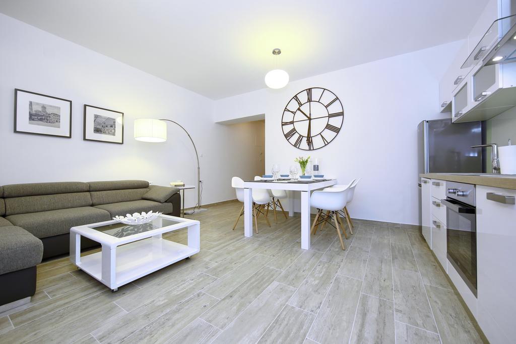 Apartman First Floor